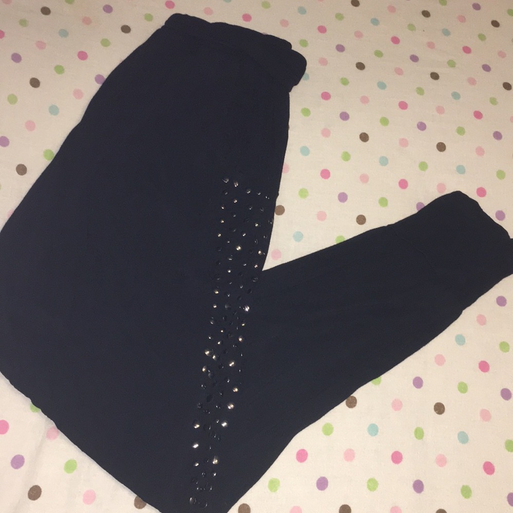 ON TREND LOOK STYLISH BLACK JOGGERS PANTS